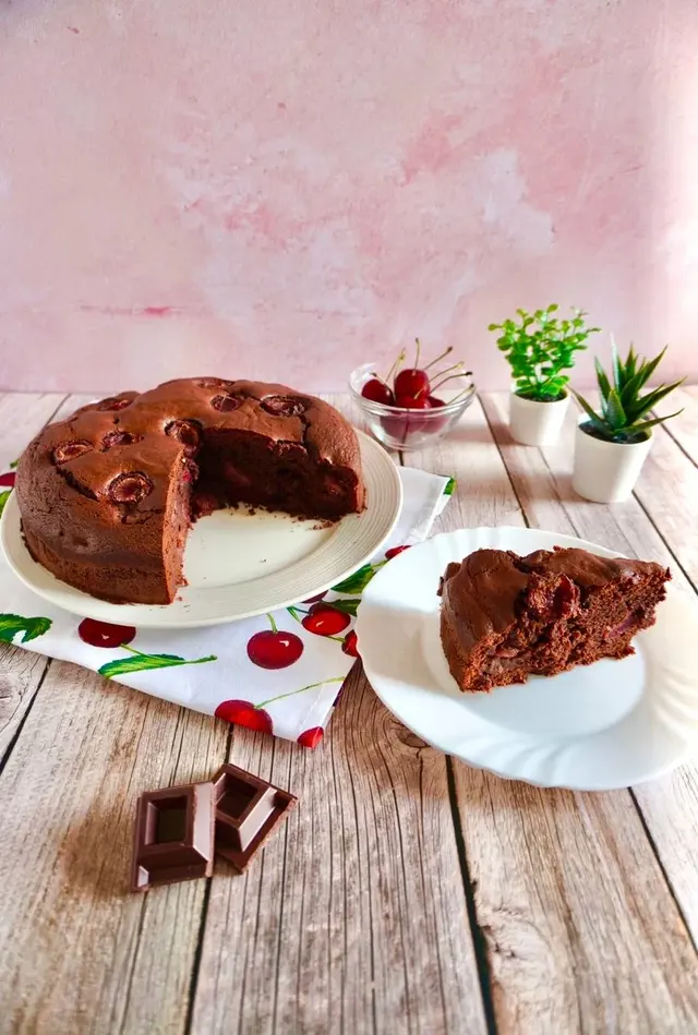 Torta cioccolato e ciliegie